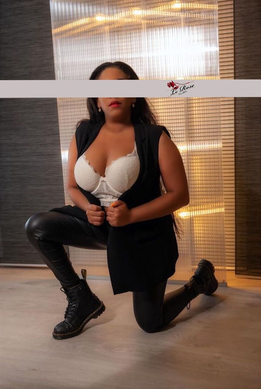 Anitta - Stuttgart Escorts | LoveHUB.com