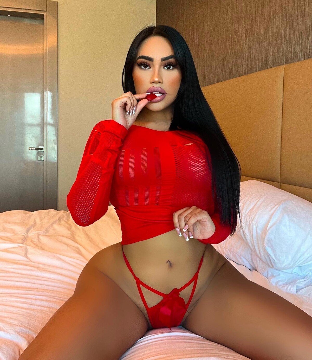 Valeria HOT Latina - Dubai | LoveHUB.com