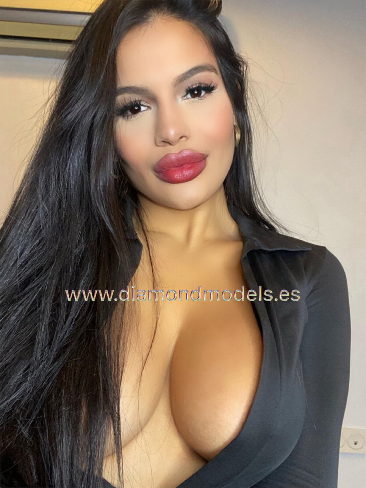 Mariana Vip Latina - Escorts in Qatar | LoveHUB.com